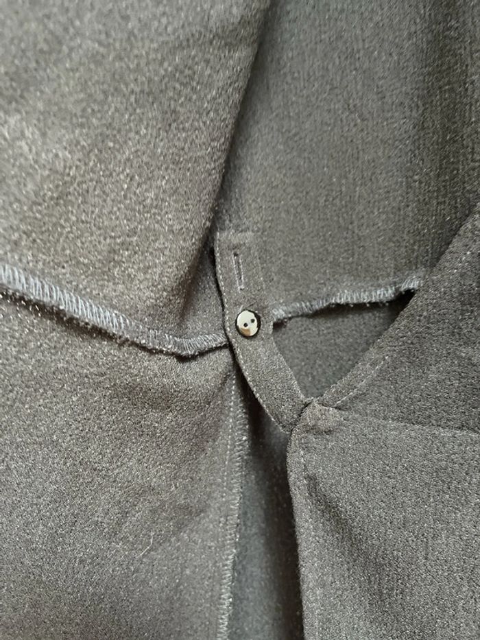 Robe noire cœur croisé - photo numéro 4