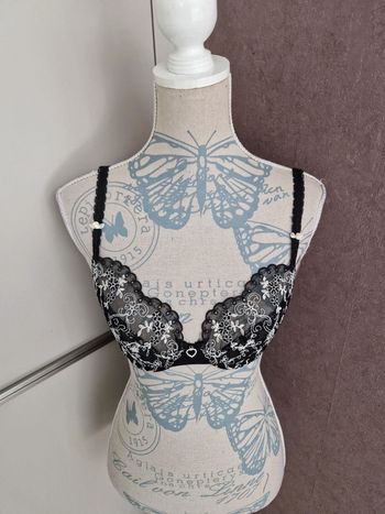 Soutien gorge Rosy 85 C neuf avec étiquette