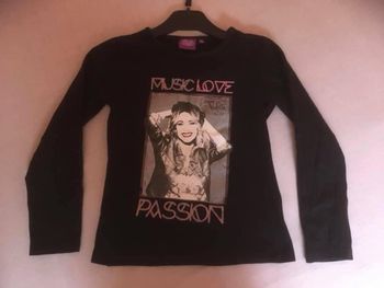 Haut ML noir Disney Violetta 6 ans (2€20)