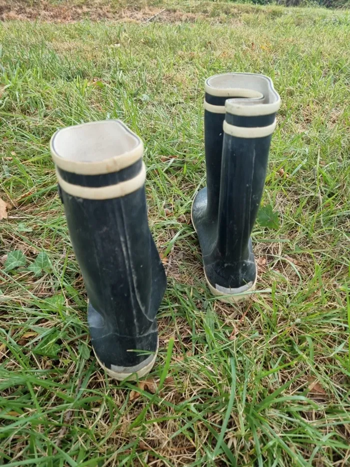 Bottes de pluie / de pêche marine et blanche. Taille 34. Aigle - photo numéro 3