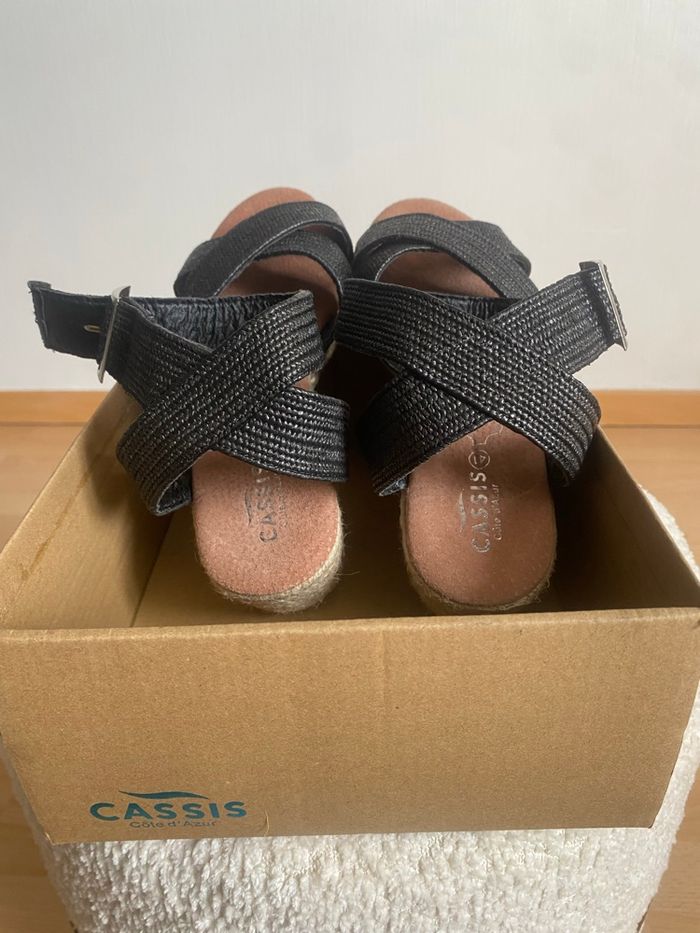 Chaussures cassis - photo numéro 2
