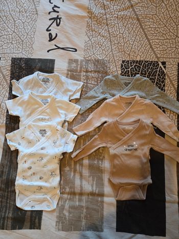 Lot bodies naissance