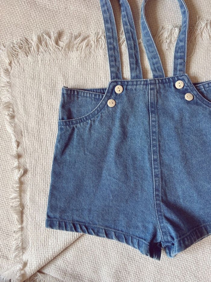 Salopette short combishort en jean neuve Kiabi 18 mois - photo numéro 2