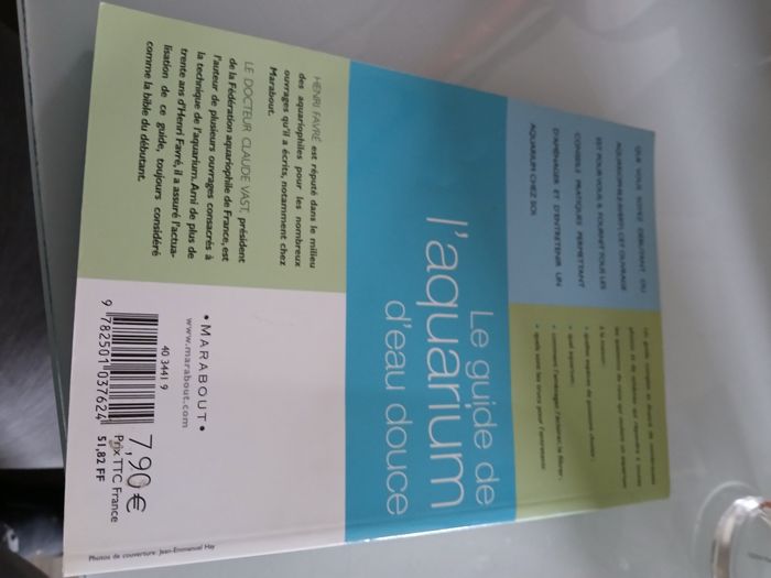 LIVRE LE GUIDE DE L AQUARIUM D EAU DOUCE MARABOUT - photo numéro 2