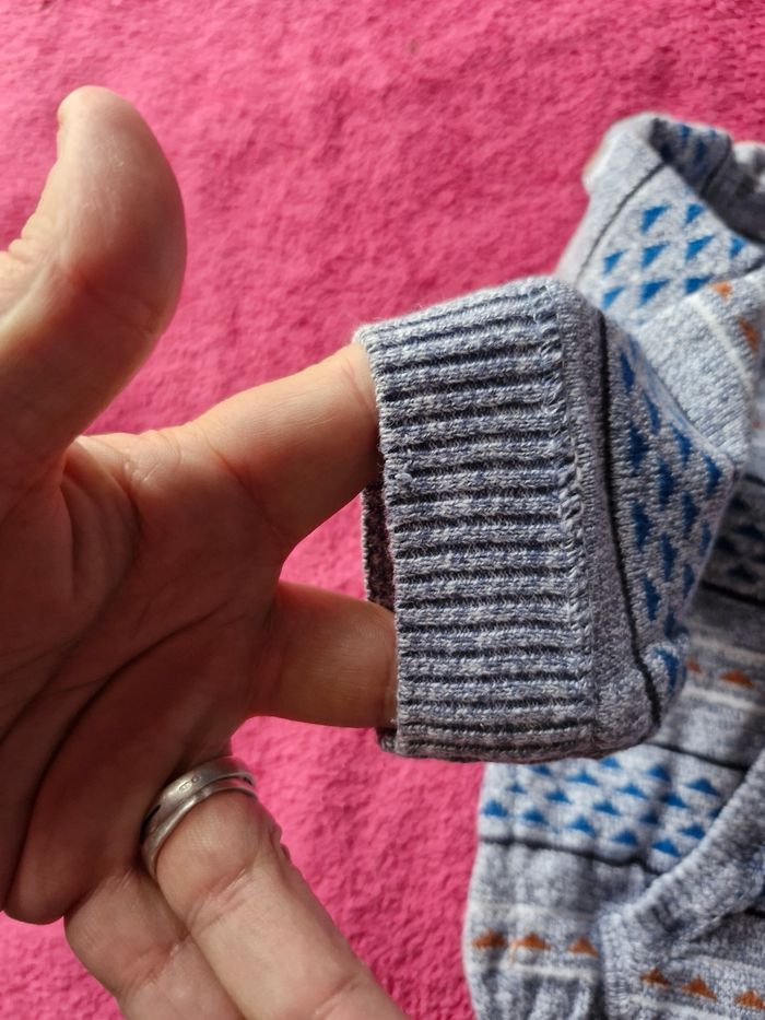 Superbe pull jaquart à capuche - photo numéro 7