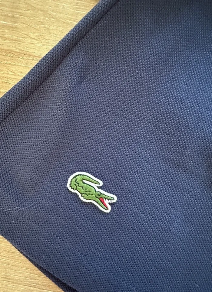 Polo Lacoste bleu collection limitée Disney bleu taille 36 - photo numéro 5