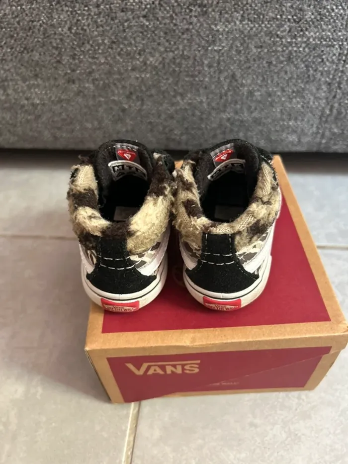 Baskets Van’s taille 19 - photo numéro 5