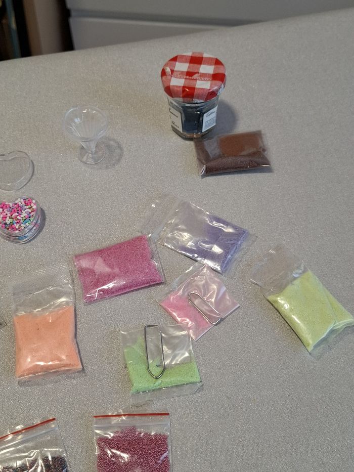 Gros lot de microbilles, faux sucre, vermicelles pour déco fimo, loisirs creatifs divers - photo numéro 5