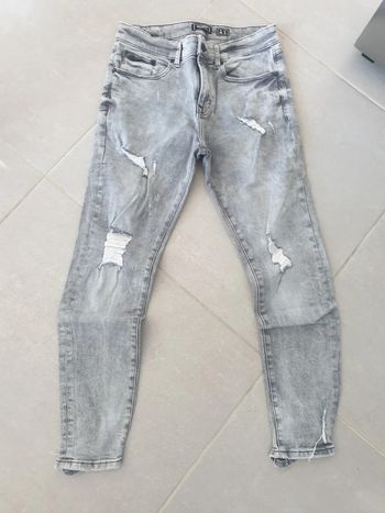 Jean troué Pull&bear taille 40w31