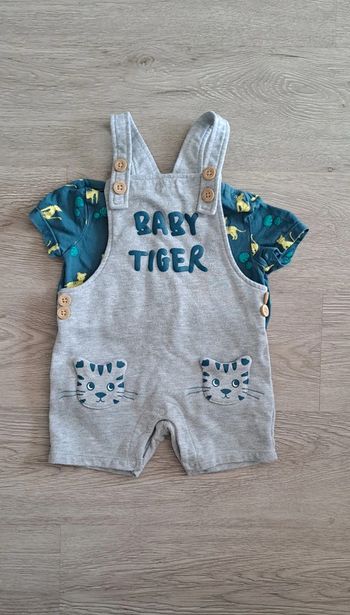Ensemble salopette et t-shirt garçon 18 mois