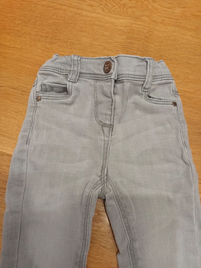 Lot de 3 pantalons 6 et 9 mois - photo numéro 6