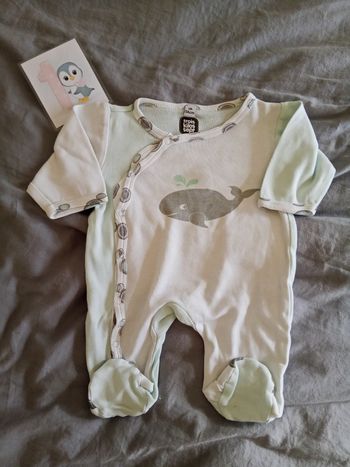 Pyjama vert/blanc "baleine" _ 1 mois