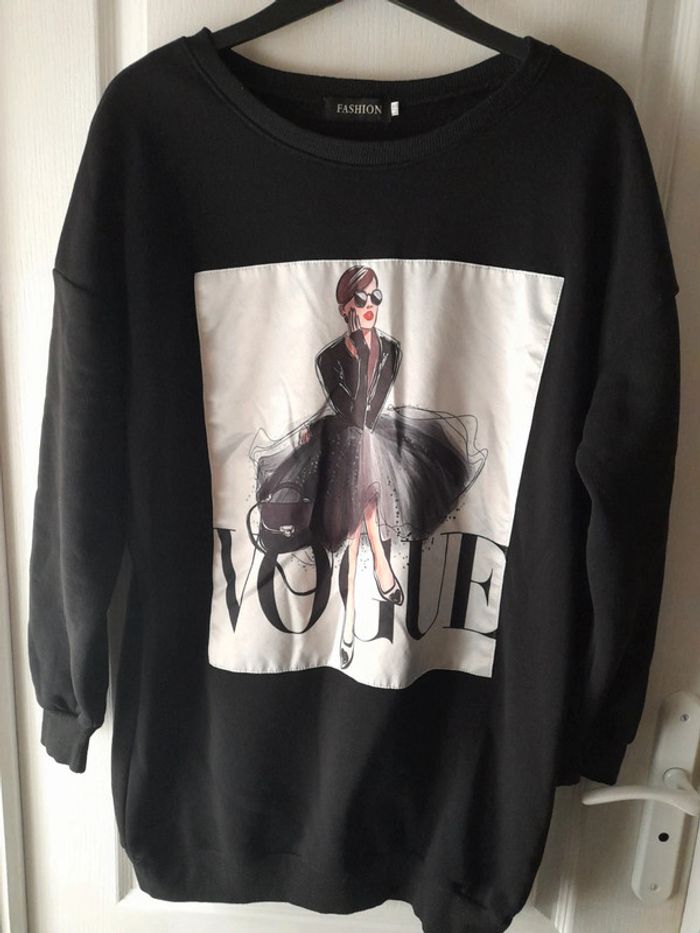 Sweat noir style " Vogue"
