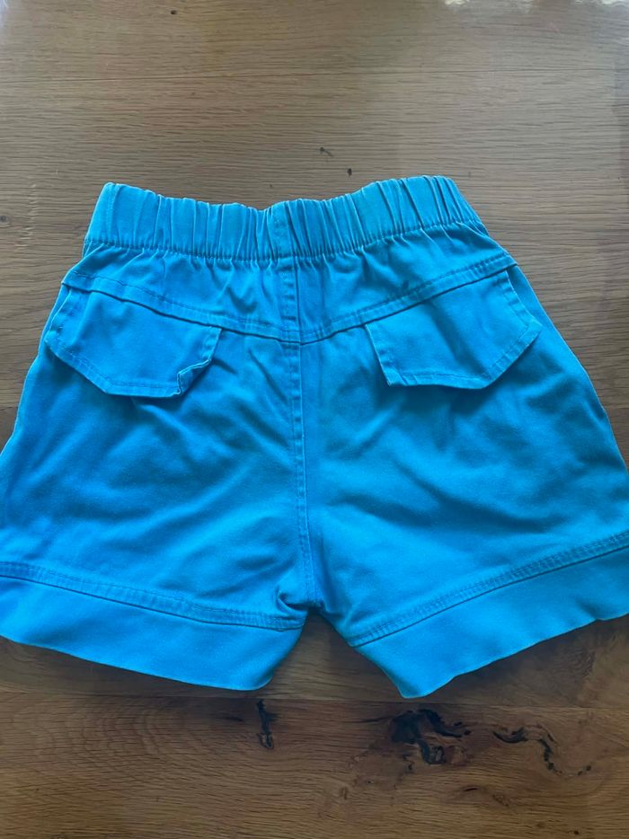 Short fille - photo numéro 2