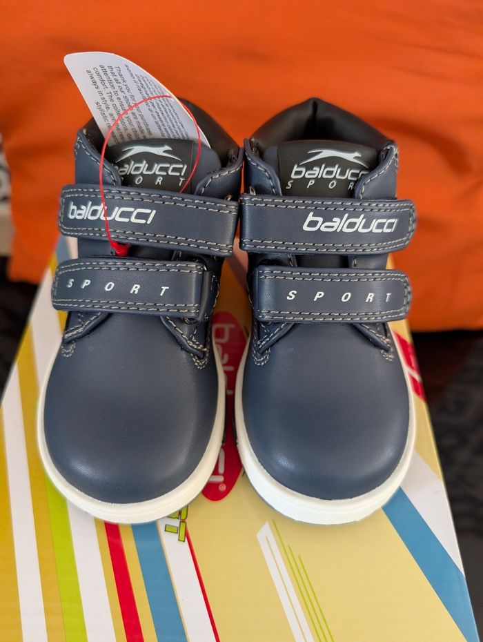 Chaussures garçon. Taille 21. Neuf. Balducci - photo numéro 4