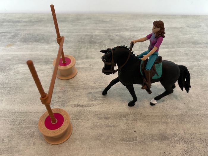 cavalière avec sauts d'obstacles schleich vendu avec la boite - photo numéro 3