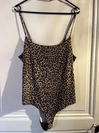 Body leopard kiabi taille XL
