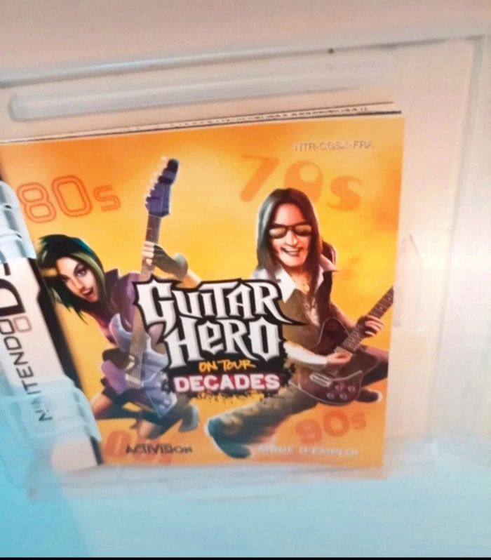 🎸 Jeu Nintendo DS – Guitar Hero: On Tour Decades 🎶 - photo numéro 3