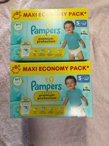 Deux cartons de couches Pampers taille 5 preuim 