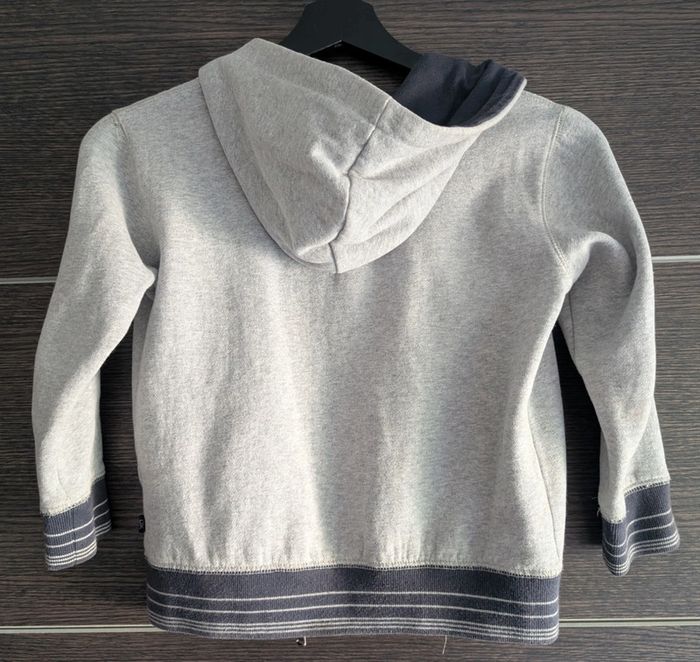 Veste a capuche zippée 6 ans - photo numéro 2