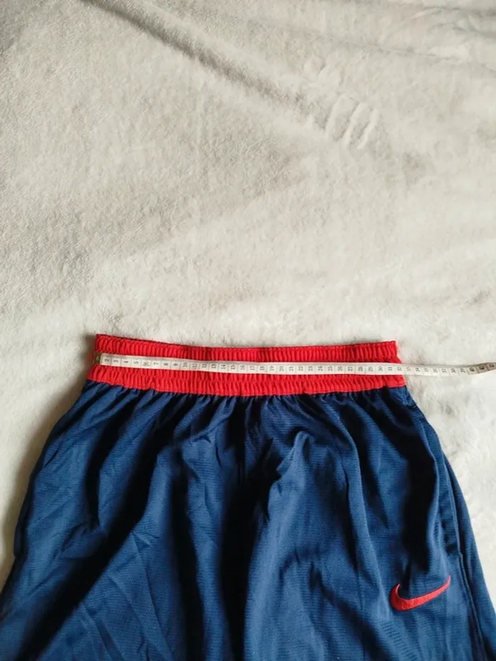 Short de sport Nike avec poches - photo numéro 6