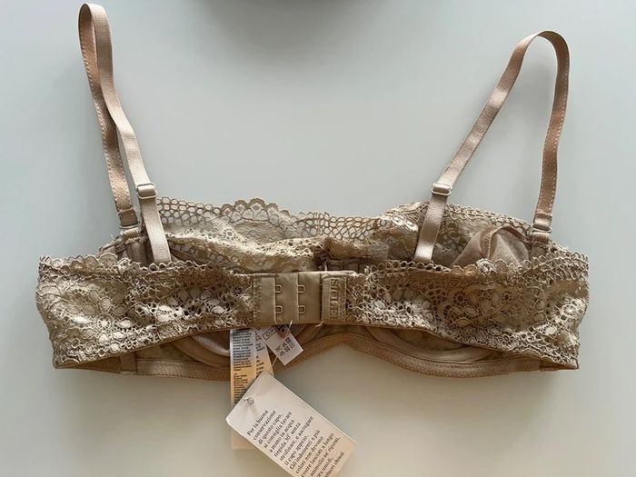 Soutien-gorge beige dentelle Si é lei Taille 80B Neuf avec étiquette - photo numéro 4