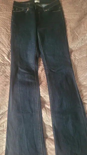 Jean bleu foncé  taille 38