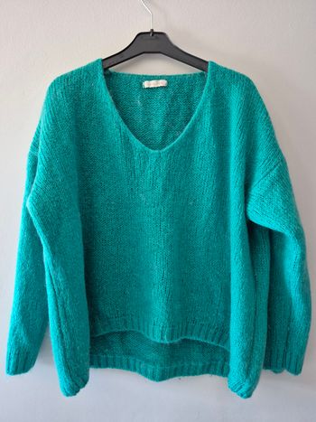 Très beau pull vert