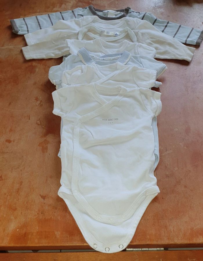 Lots de 6 bodies 3 mois