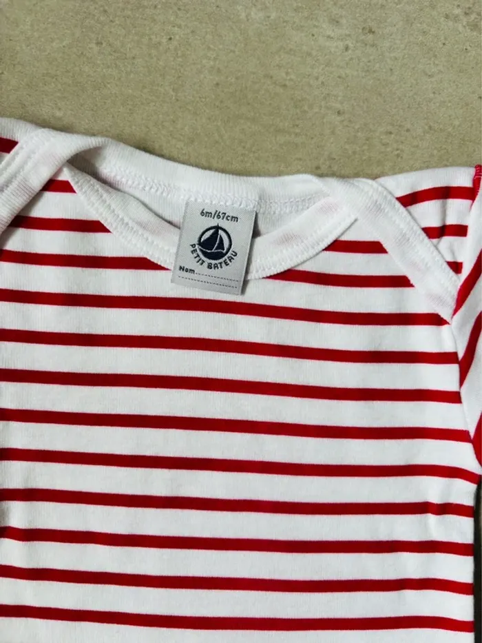 2 bodies Petit Bateau 6 mois 67cm neufs - photo numéro 2