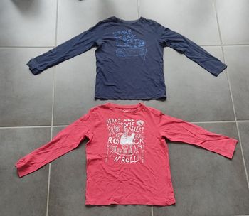 Lot 2 Tshirts rock ans Roll et skate 8 ans In extenso