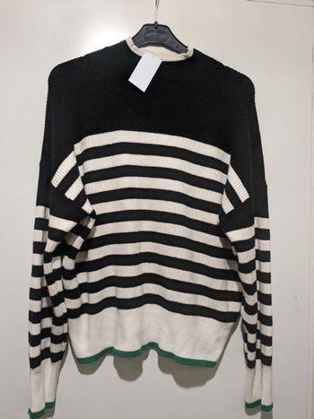Magnifique pull Kiabi blanc à rayures. Taille M