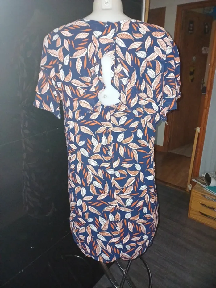 Jolie robe droite taille L motifs - photo numéro 5