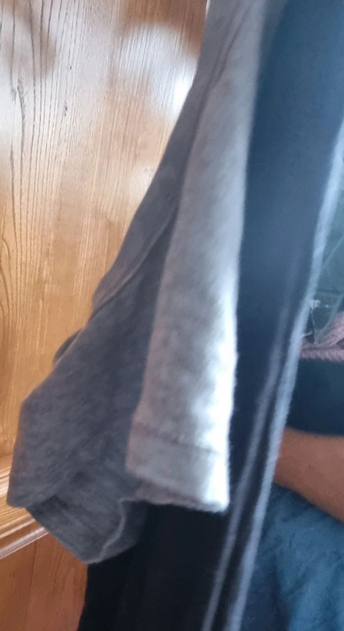 Tshirt neuf noir gris rainbow l bretelles épaule apparente - photo numéro 2