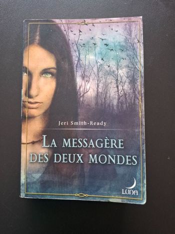 Roman La Messagère des deux mondes de Jeri Smith-Ready en bon état