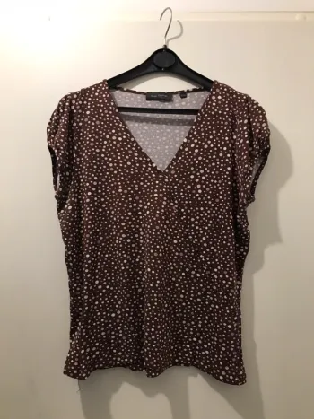 Haut femme kiabi woman été col v manches courtes marrons multicolore taille 44