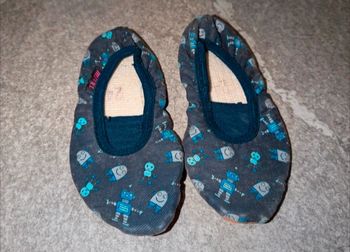 Chaussons à enfiler antidérapants garçon 24