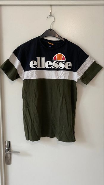 T-shirt ellesse kaki et noir