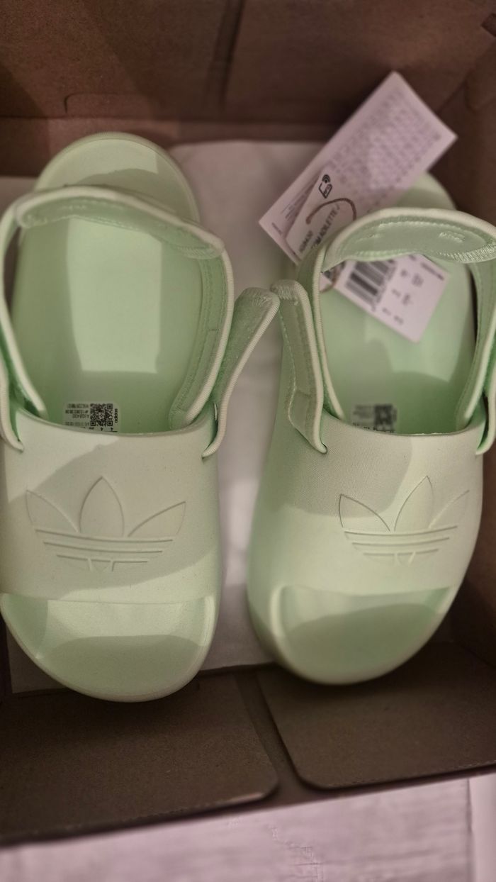 Sandales Adidas Adilettes mixte. - photo numéro 6