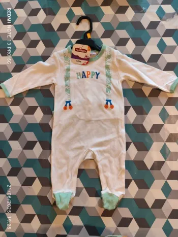 Pyjama neuf 6mois