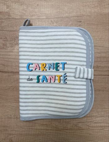 Protège carnet de santé