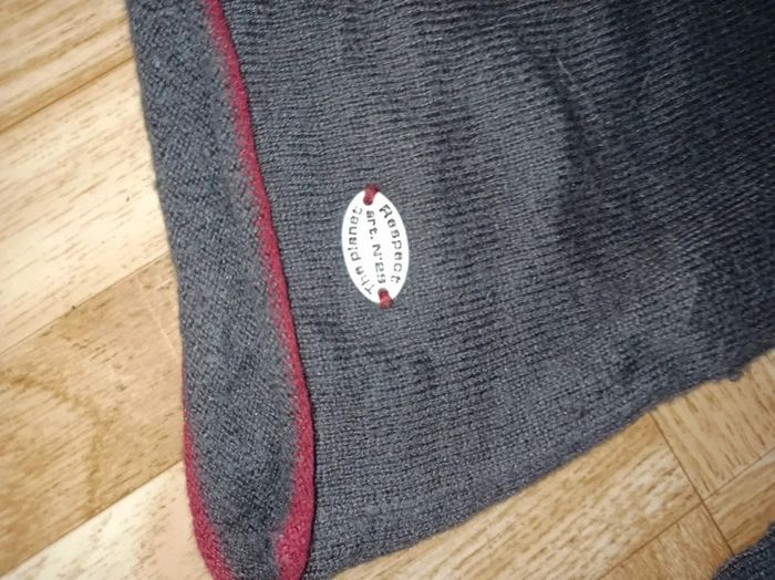 Pull fille marron foncé et rouge Okaïdi taille 12 ans en excellent état - photo numéro 2