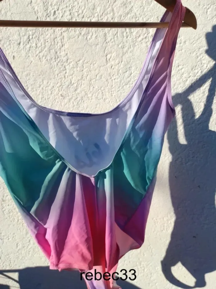 Maillot de bain une pièce - photo numéro 3