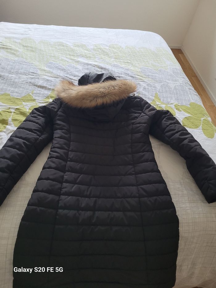 Je mis en vente  une belle doudoune très bonne état très peu porté - photo numéro 3