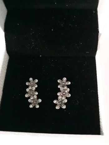 Clous d'oreilles Marguerite