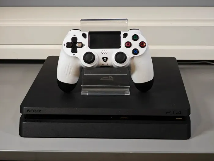 Console PS4 Slim / 500Go/ Manette/ OS 12.52/ Garanti 1 an - photo numéro 7