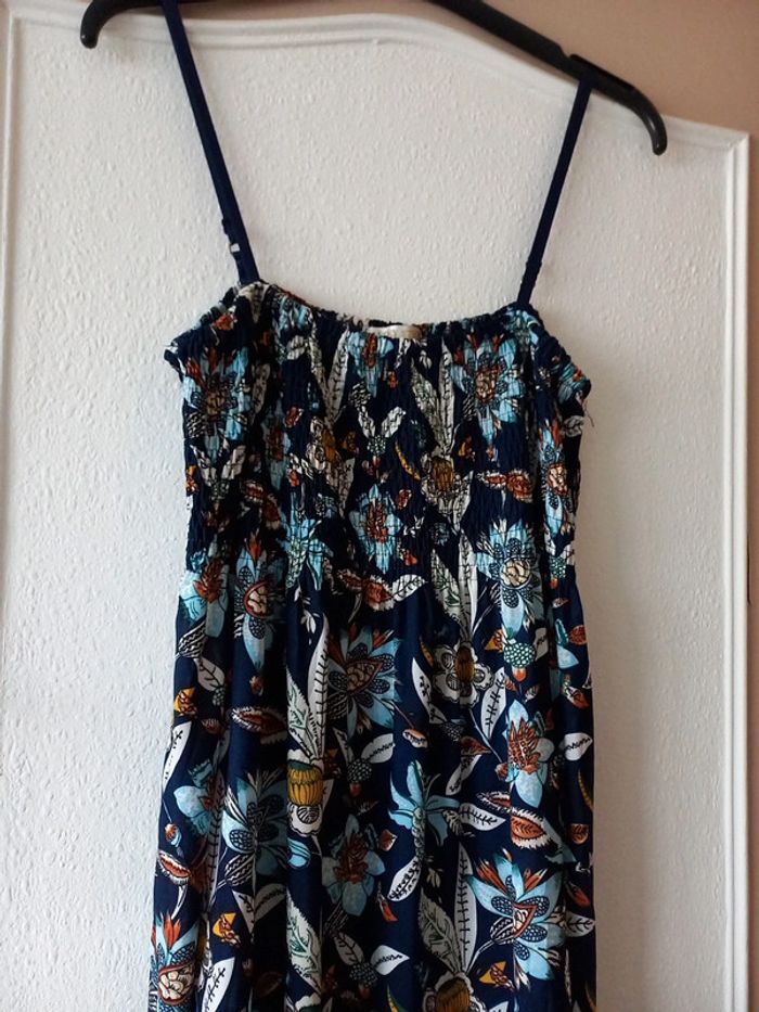 Robe d'été fleurie à fines bretelles - photo numéro 2