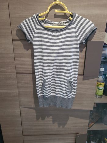 Robe, manches courtes avec capuche, taille 10 ans