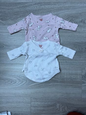 Lot de 2 bodies nouveau né