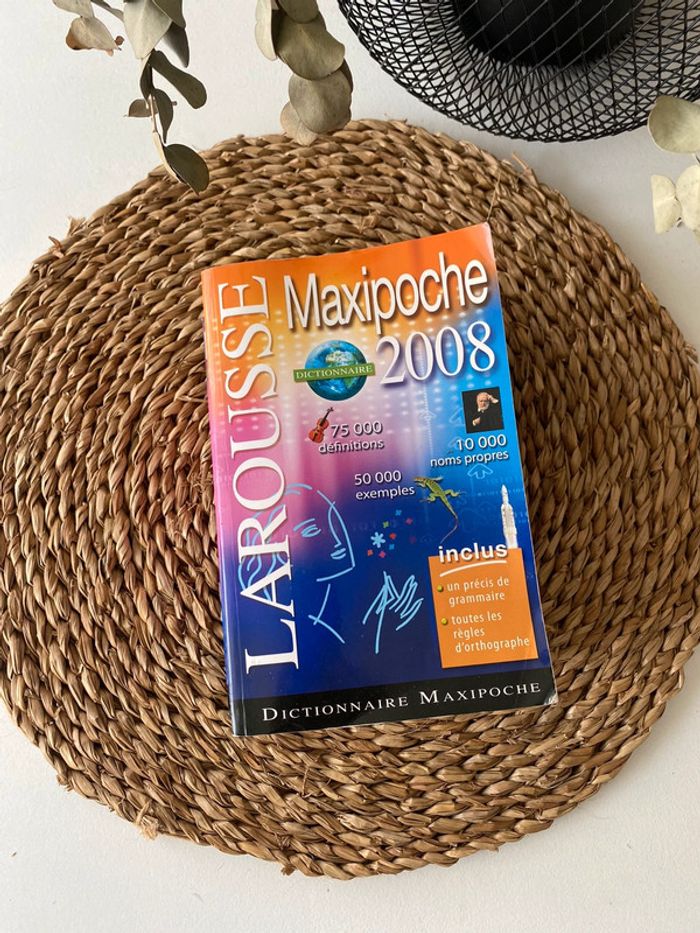 Dictionnaire Larousse maxi poche